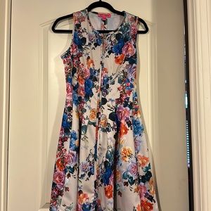 Floral print Betsey Johnson dress. Size 4